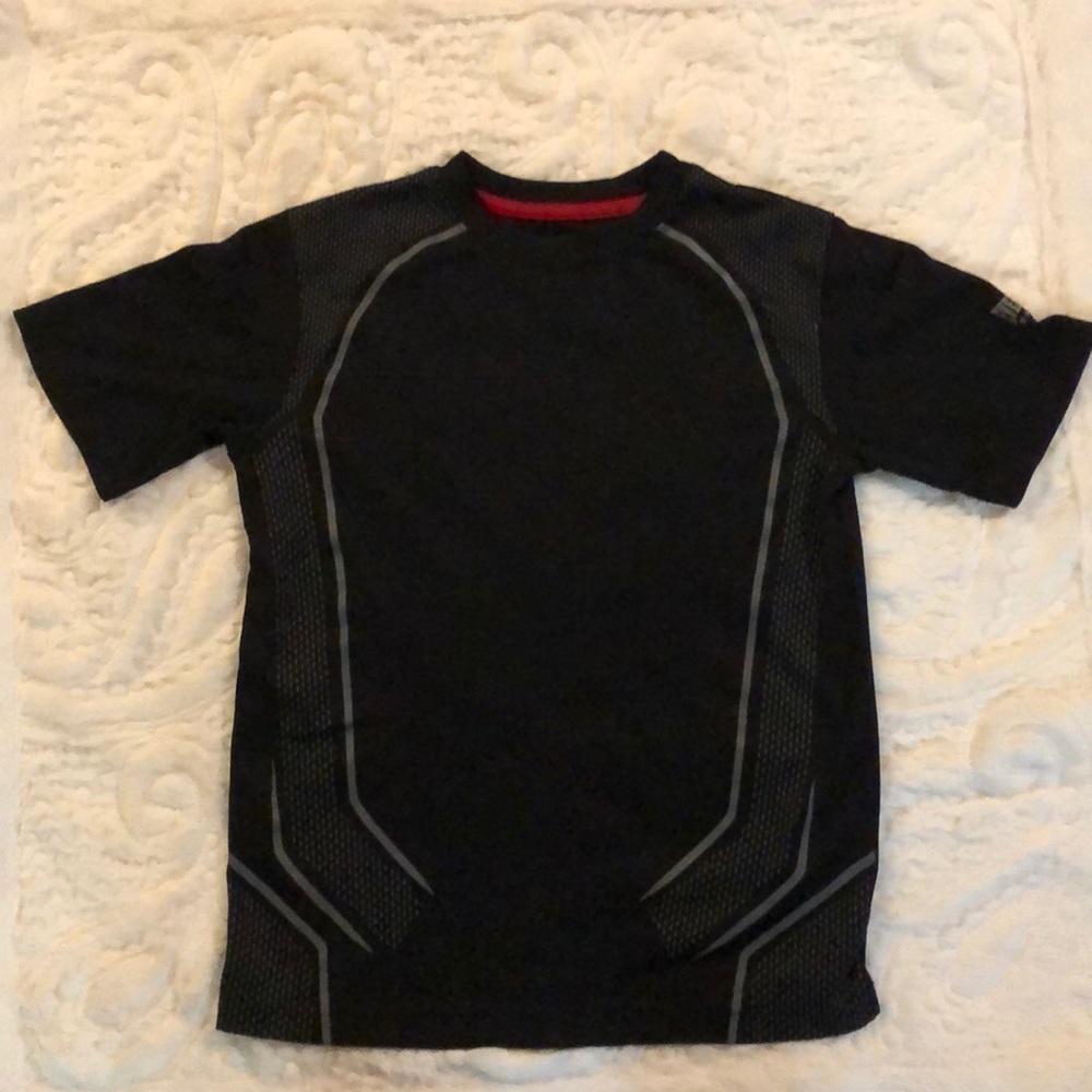 Boys Everlast Sport t-shirt, size 6/7